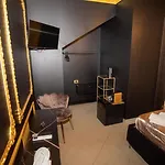Xvi Secolo House Bed & Breakfast *