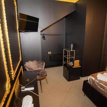 Xvi Secolo House Bed & Breakfast *