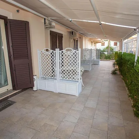 Xvi Secolo House Bed & Breakfast Scalea