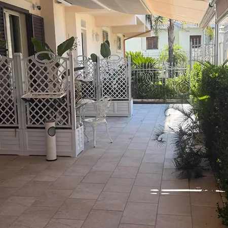 Xvi Secolo House Bed & Breakfast Scalea